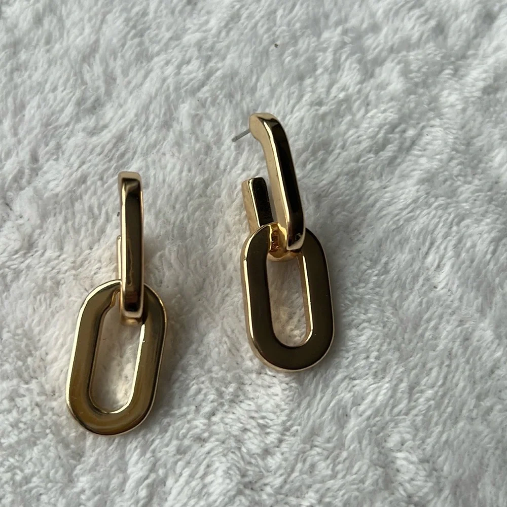 Set of 4 Beautiful Earrings - Picture 4 of 12